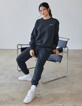 Classic Black Crewneck Sweatshirt for Effortless Everyday Style