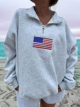 Vintage American Flag Quarter-Zip Sweatshirt in Pearl Grey for Cozy Everyday Style