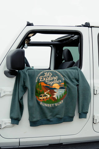 Cozy Fleece-Lined Hoodie for Everyday Adventures and Layered Comfort