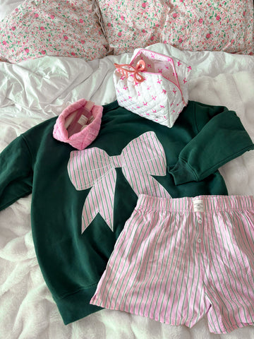 Cozy Striped Sweatshirt with Bow Embroidery for Winter Comfort