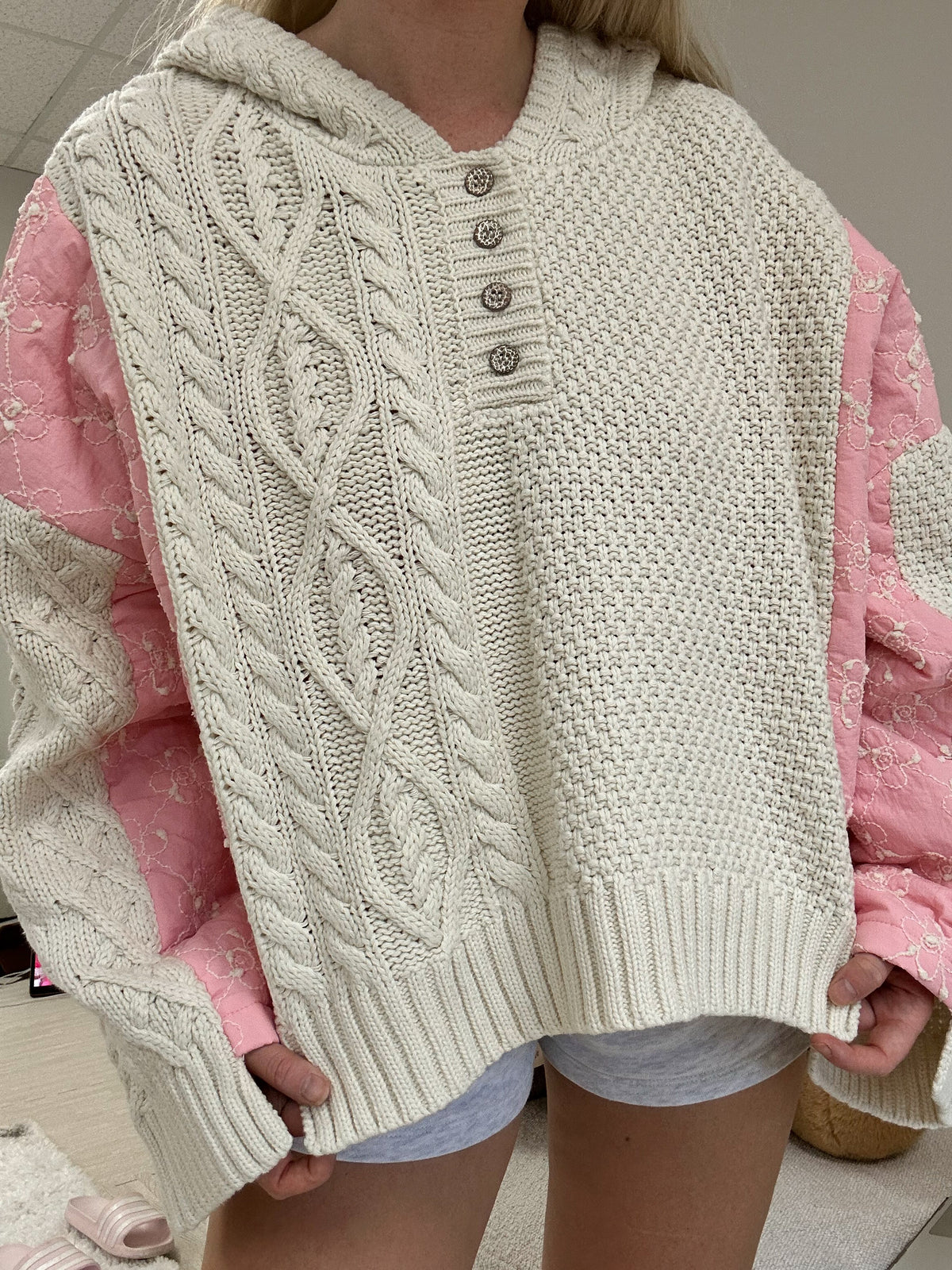 Cozy Quilted Hoodie Sweater in Soft Pink for Effortless Everyday Style