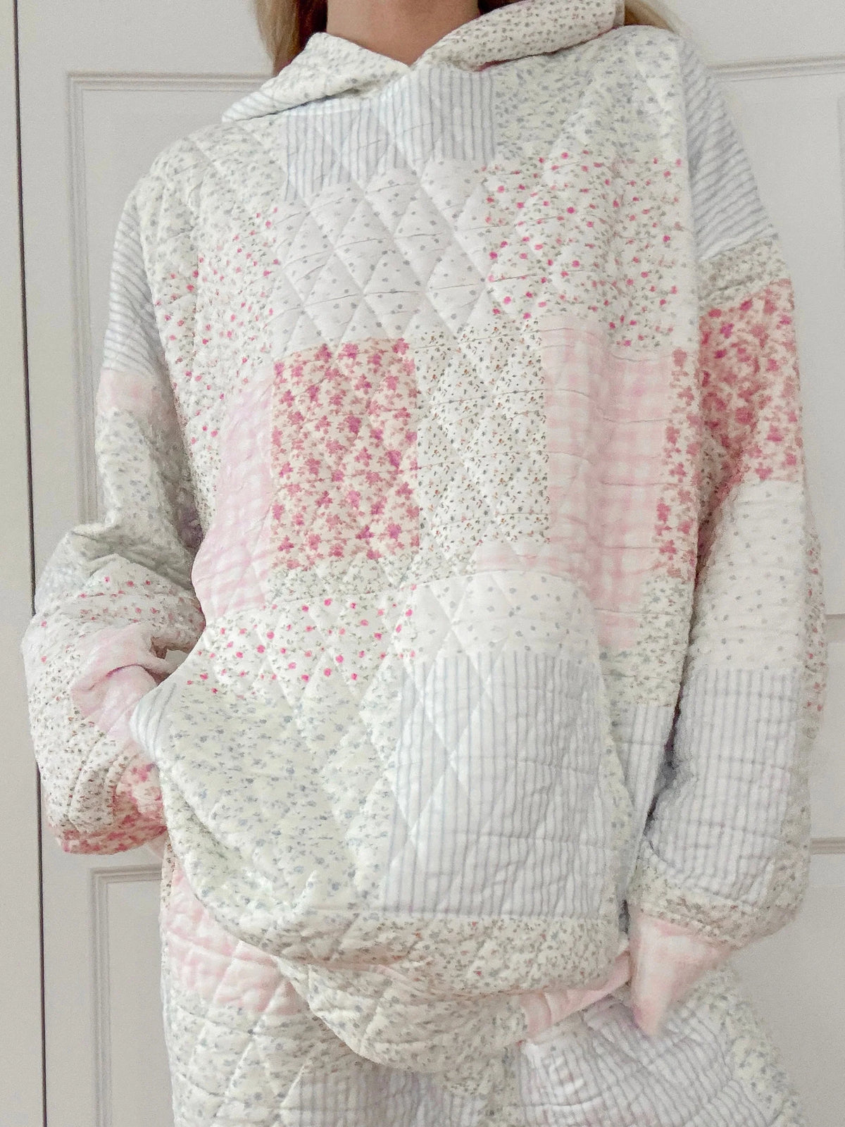 Soft Quilted Hoodie in Dreamy Pastel Hues