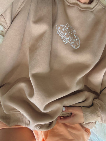 Cozy Embroidered Sweatshirt with Playful Cappuccino Howdy Design