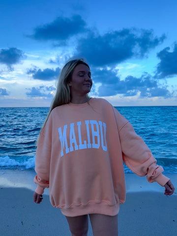Effortless Malibu Graphic Sweatshirt for a Relaxed Everyday Look