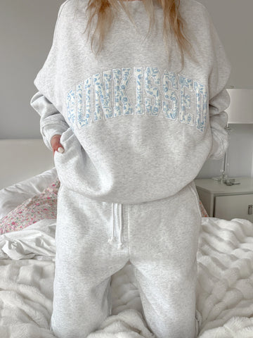 Pearl Grey Embroidered Floral Sweatshirt for Effortless Everyday Style