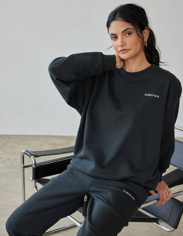 Classic Black Crewneck Sweatshirt for Effortless Everyday Style