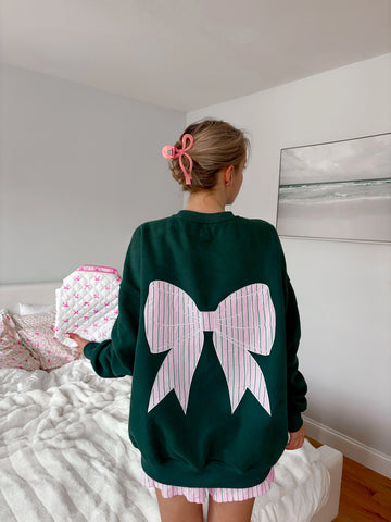 Cozy Striped Sweatshirt with Bow Embroidery for Winter Comfort