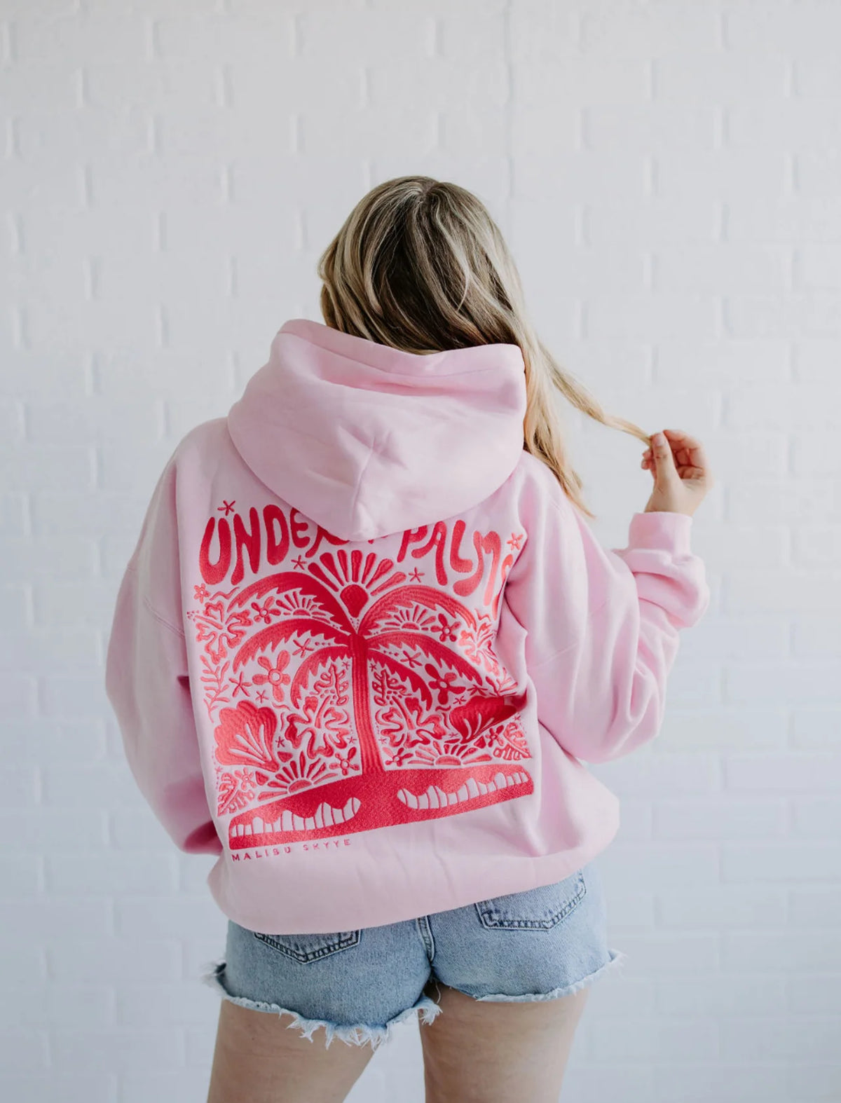 Pink Embroidered Hoodie with Palm Design for Effortless Beach Vibes