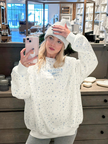 Cozy Embroidered Snowflake Sweatshirt for Effortless Winter Style
