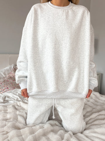 Pearl Grey Oversized Sweatshirt for Effortless Everyday Style