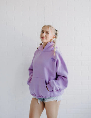 Embroidered Beach Paradise Hoodie in Soft Purple for Cozy Days