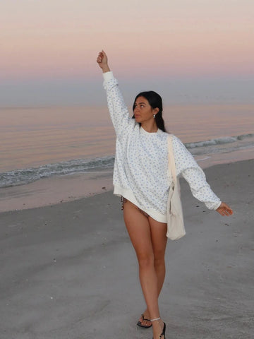 Effortless Blue Floral Sweatshirt for a Soft and Dreamy Everyday Look