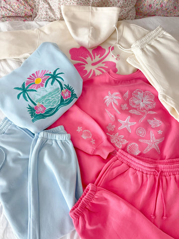 Tropical Embroidered Sweatshirt in Blooming Hibiscus Pink
