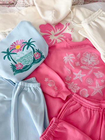 Tropical Embroidered Sweatshirt in Blooming Hibiscus Pink