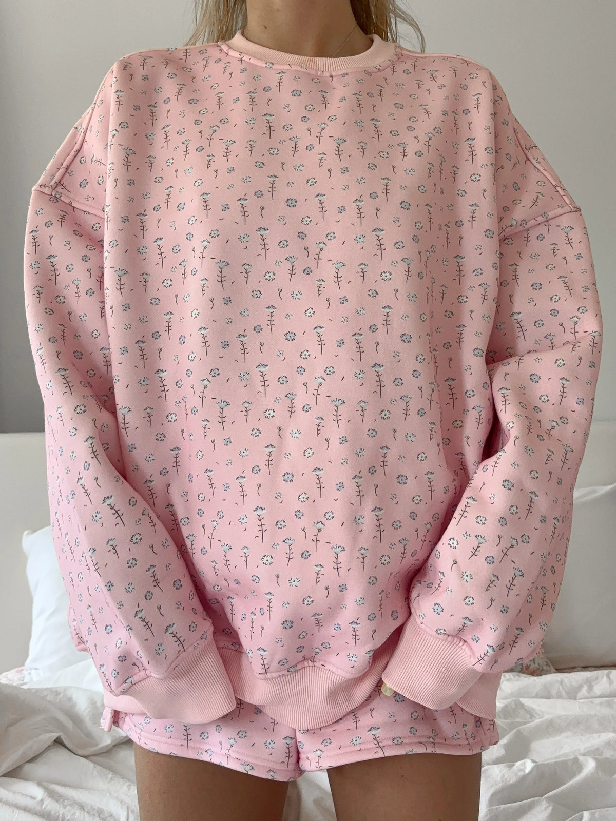 Soft Pink Floral Sweatshirt with Ditsy Blue Blooms for a Sweet and Cozy Look