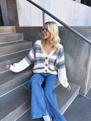 Chunky Knit Button-Up Cardigan in Dreamy Blue for Cozy Layering