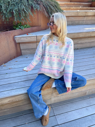Cozy Nordic Knit Sweater for Winter Adventures and Après-Ski Style