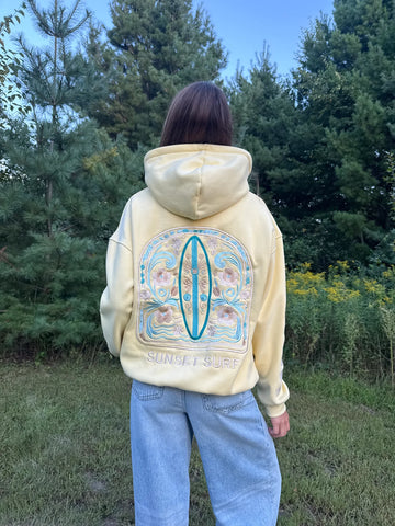 Coastal Bloom Hoodie with Embroidered Shells for Effortless Seaside Style