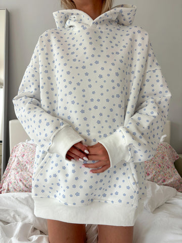 Floral Print Hoodie in White and Blue for a Fresh Everyday Look
