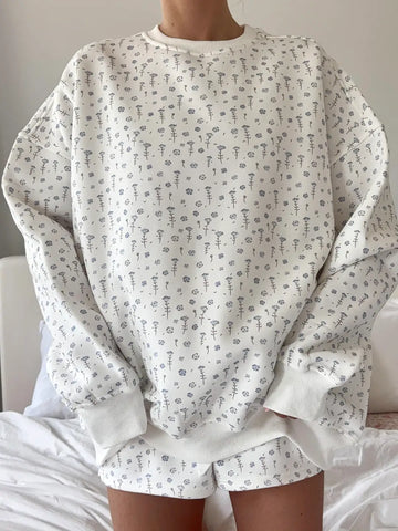 Effortless Floral Sweatshirt for a Soft Everyday Look
