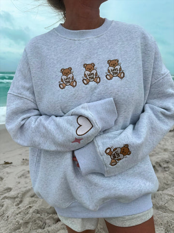 Adorable Teddy Bear Embroidered Sweatshirt for Cozy Valentine's Day Style